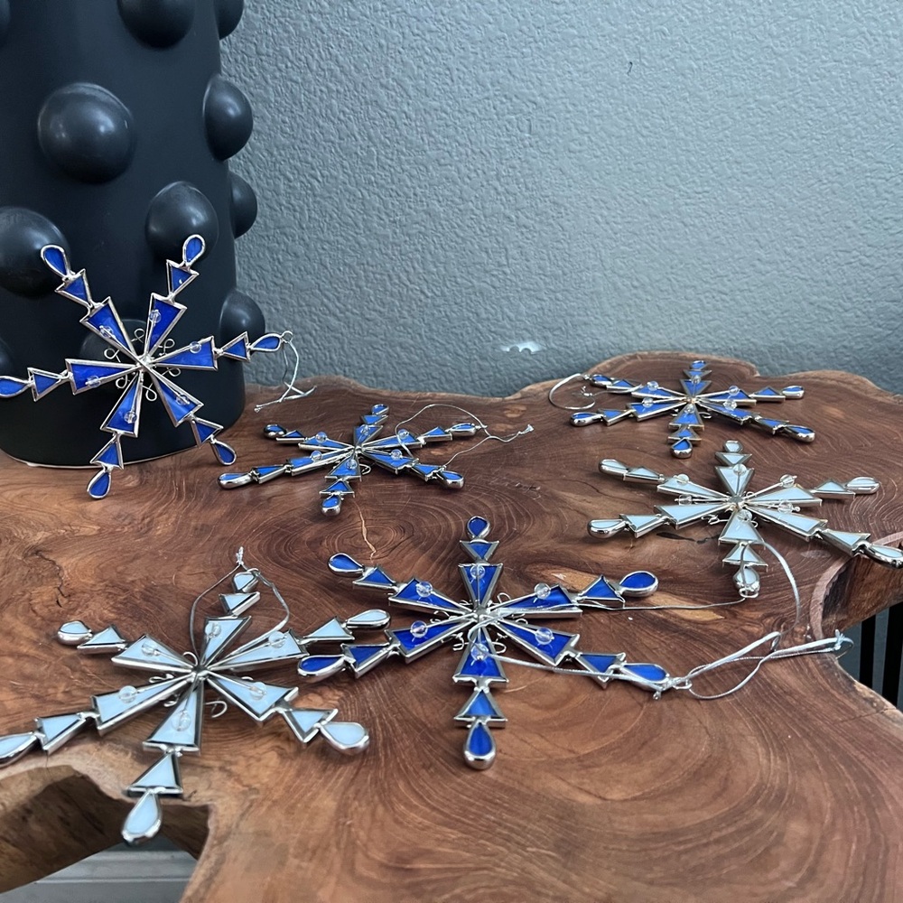 ✨SOLD✨ Stained glass set of 6 snowflake ornaments ❄️